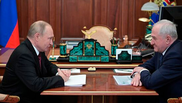 Президент РФ провел встречу с руководителем ФТС